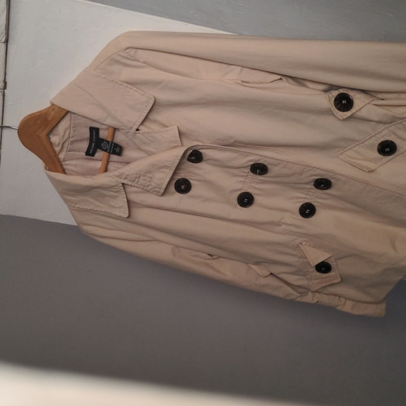 Lightweight Jacket - Picture 2 of 10